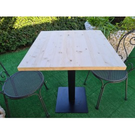 Tavolo in ferro battuto con piano in legno di abete massello 70x70cm - Spessore 18mm