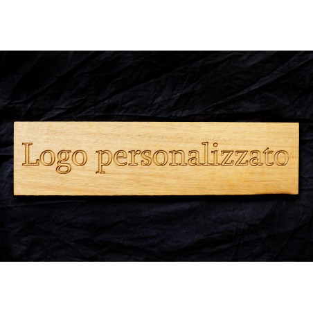 Targa con logo in legno massello di iroko